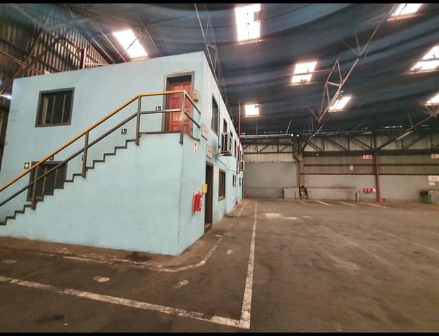 7,396M² WAREHOUSE TO LET IN ISANDO